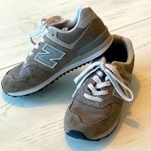 Boys New Balance Shoes Size 2